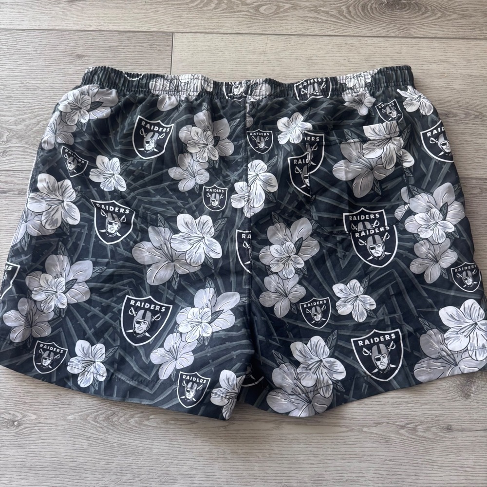 NFL Team Apparel Las Vegas Raiders Floral Hibiscus Swim Trunks Mens 2XL Black - Picture 4 of 9